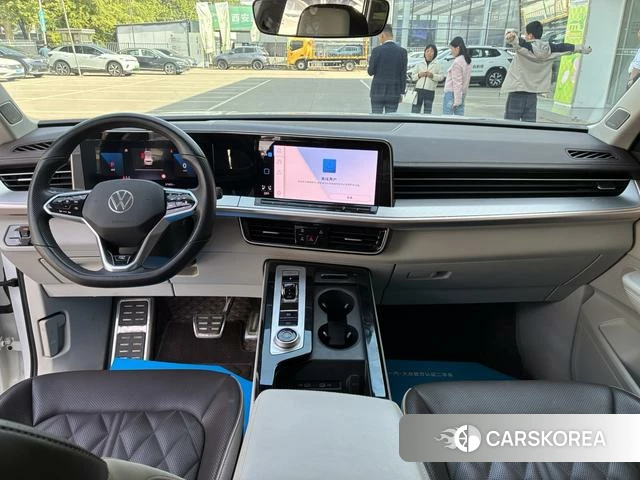 Volkswagen Tavendor 2022 Белый из Китая, фото 4