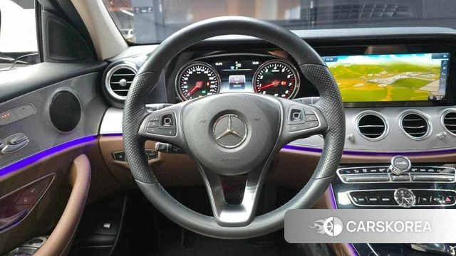 Mercedes-Benz E-Class W213 2018 Белый из Кореи, фото 4