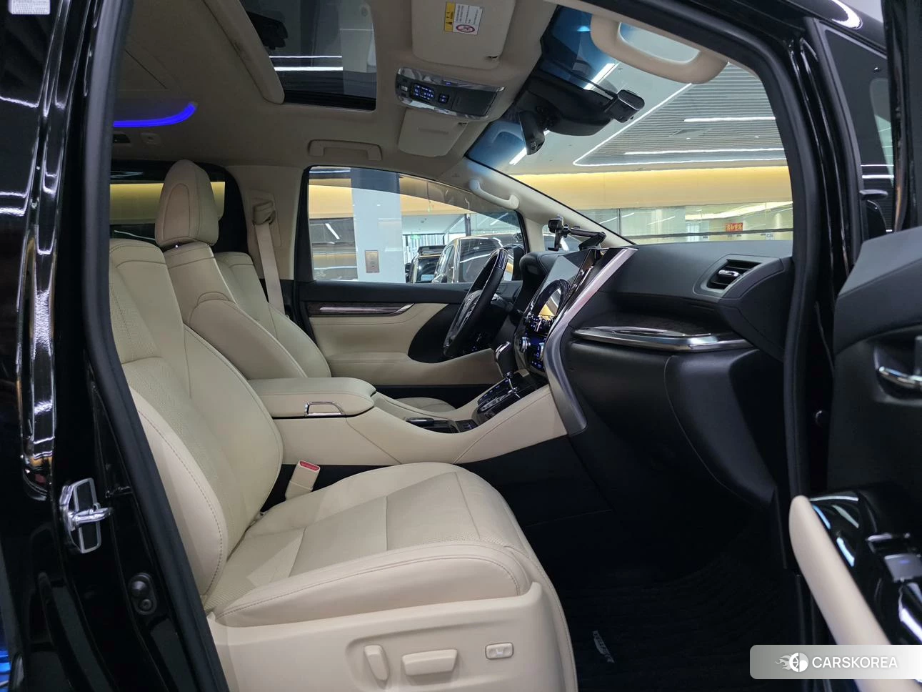 Toyota Vellfire 2021 Черный из Китая, фото 4