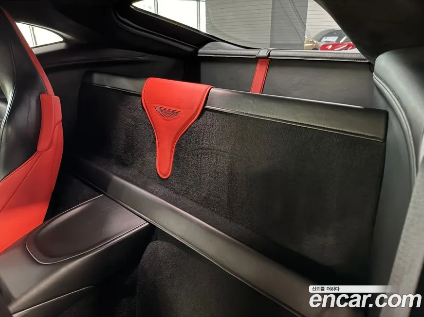 Aston Martin Vantage 2nd Generation 2019 Белый из Кореи, фото 4