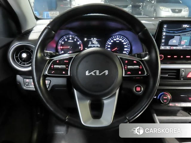 Kia The New K3 2nd generation 2022 Белый из Кореи, фото 4
