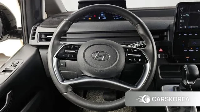 Hyundai Staria 2022 Белый из Кореи, фото 4