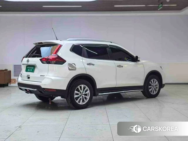 Nissan X-Trail 2023 Белый из Китая, фото 4