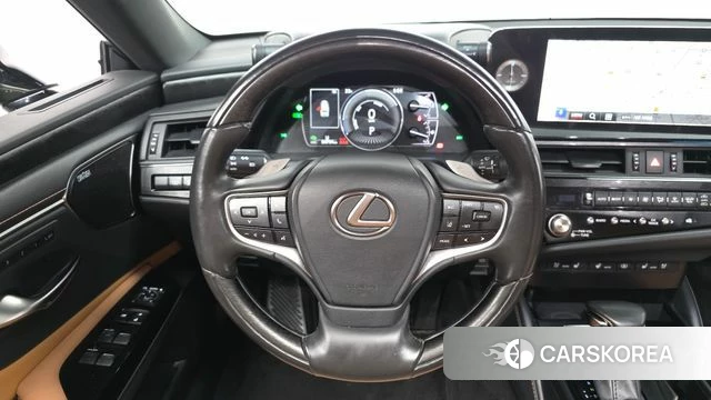 Lexus ES300h 7th generation 2023 Золотой из Кореи, фото 4