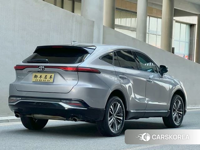 Toyota Venza 2022 Серебристо-серый из Китая, фото 4