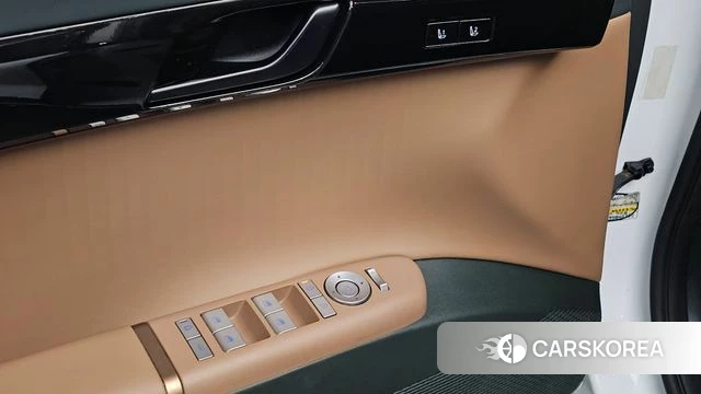 Hyundai Grandeur Hybrid (GN7) 2023 Белый из Кореи, фото 4