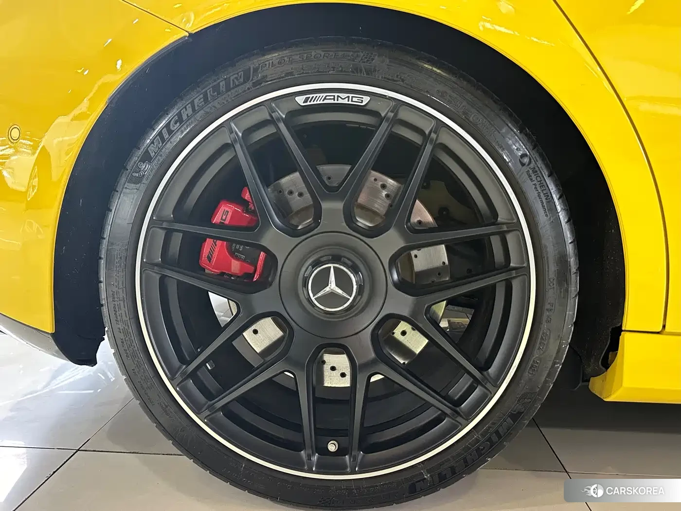 Mercedes-Benz A-class AMG 2023 Yellow/orange из Китая, фото 4