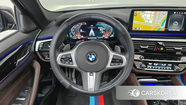 BMW 5 Series (G30) 2022 Черный из Кореи, фото 4