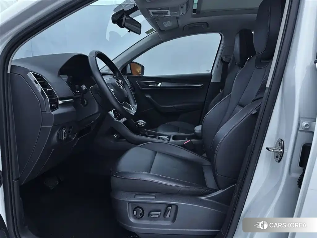 Skoda Karoq 2024 Белый из Китая, фото 4