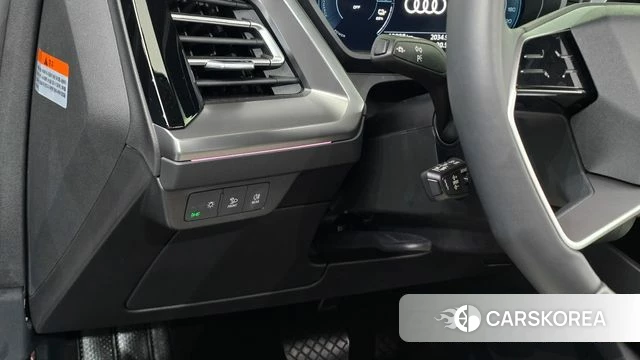 Audi Q4 e-Tron (F4) 2026 Серый из Кореи, фото 4
