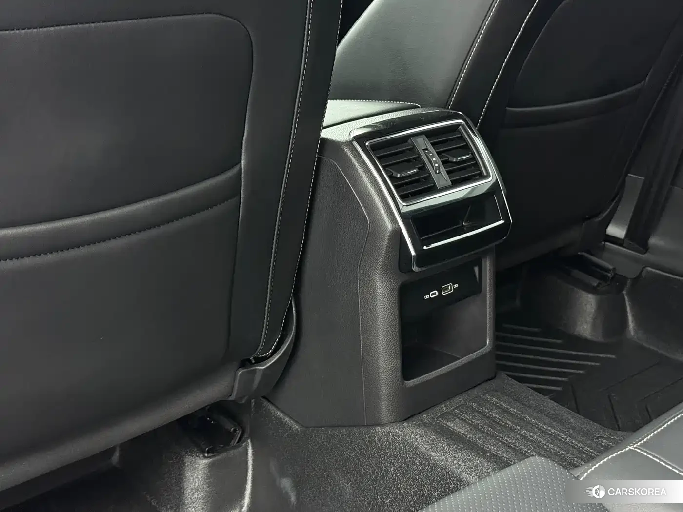 Skoda Superb 2024 Silver/gray из Китая, фото 4