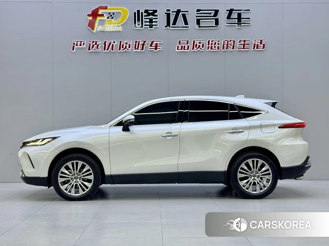 Toyota Harrier 2022 Белый из Китая, фото 4