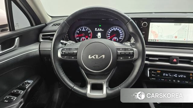 Kia K5 3rd generation 2023 Белый из Кореи, фото 4