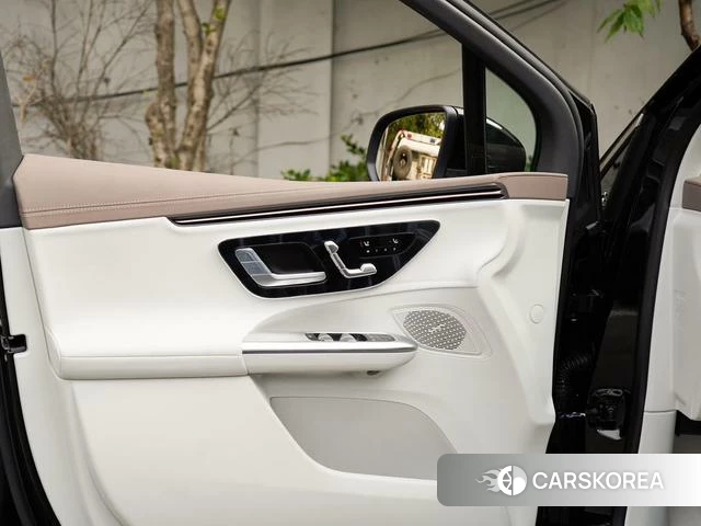 Mercedes-Benz EQE 2026 Черный из Китая, фото 4