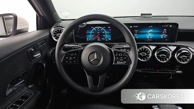 Mercedes-Benz A-Class W177 2020 Белый из Кореи, фото 4