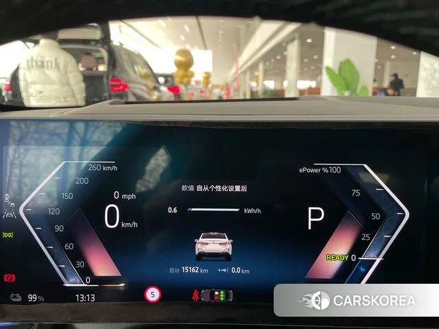 BMW i5 2025 Белый из Китая, фото 4