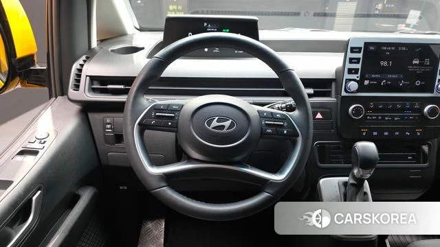 Hyundai Staria 2025 Желтый из Кореи, фото 4