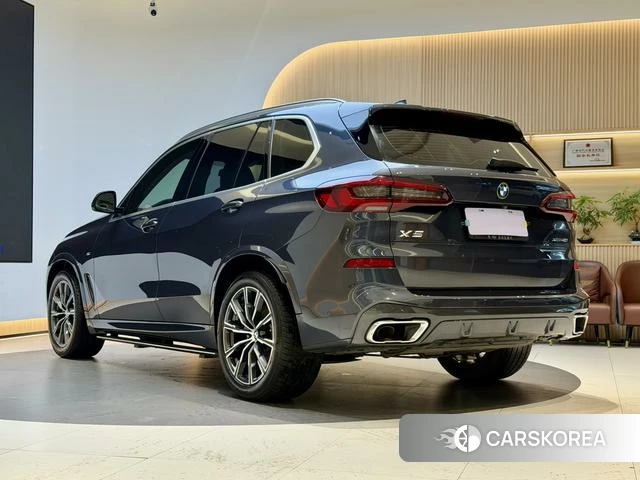 BMW X5 2021 Серебристо-серый из Китая, фото 4