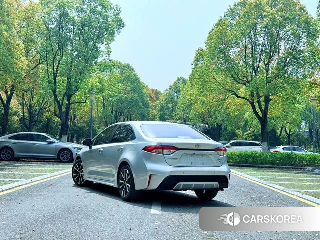 Toyota Levin 2021 Серебристо-серый из Китая, фото 4