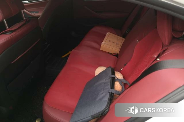 BMW 5 series PHEV 2022 Белый из Китая, фото 4