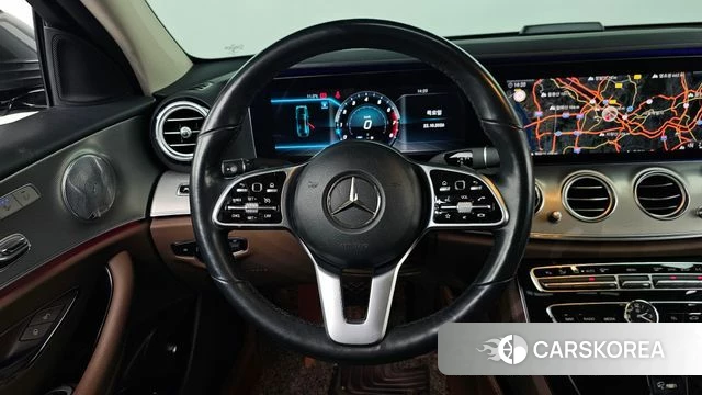 Mercedes-Benz E-Class W213 2018 Серый из Кореи, фото 4