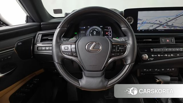 Lexus ES300h 7th generation 2021 Черный из Кореи, фото 4
