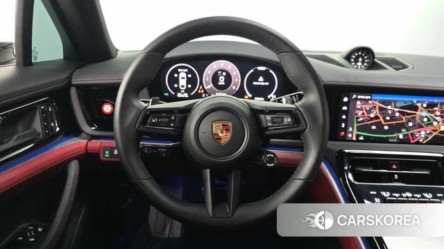 Porsche Panamera (976) 2025 Светло-серебряный цвет из Кореи, фото 4