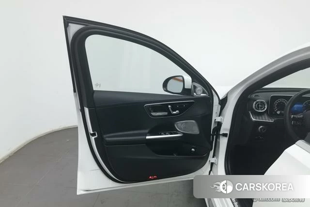 Mercedes-Benz C-class 2023 Белый из Китая, фото 4
