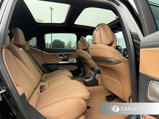 Mercedes-Benz E-Class 2025 Черный из Китая, фото 4