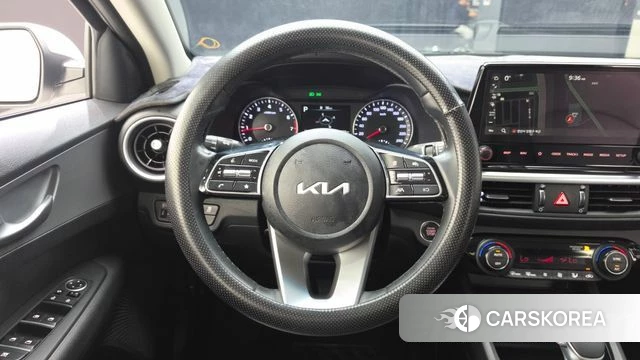 Kia The New K3 2nd generation 2022 Белый из Кореи, фото 4