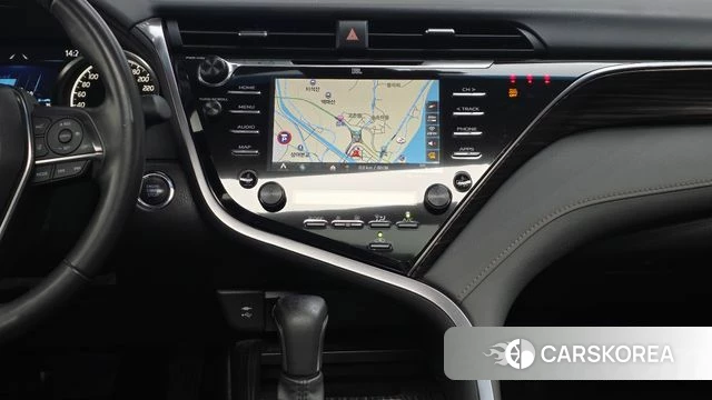 Toyota Camry (XV70) 2019 Белый из Кореи, фото 4