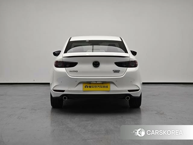Mazda 3 2024 Белый из Китая, фото 4