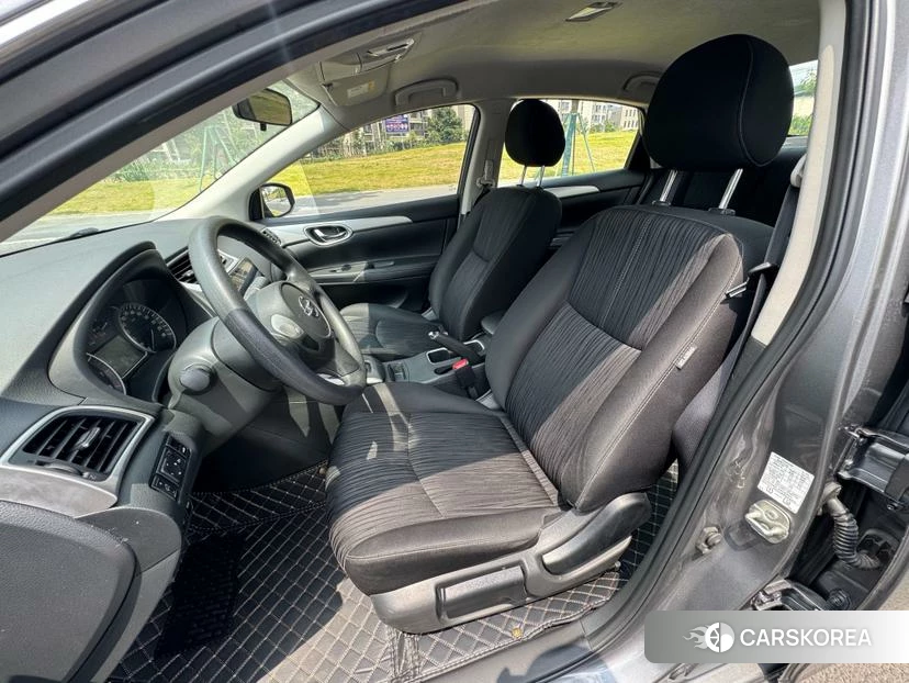 Nissan Sylphy 2021 Темно-серый из Китая, фото 4