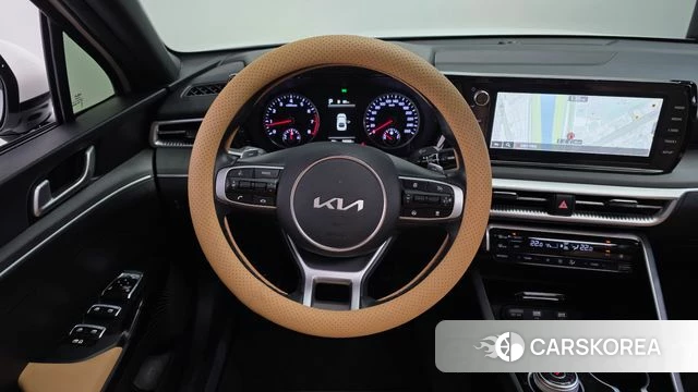 Kia K5 3rd generation 2022 Белый из Кореи, фото 4