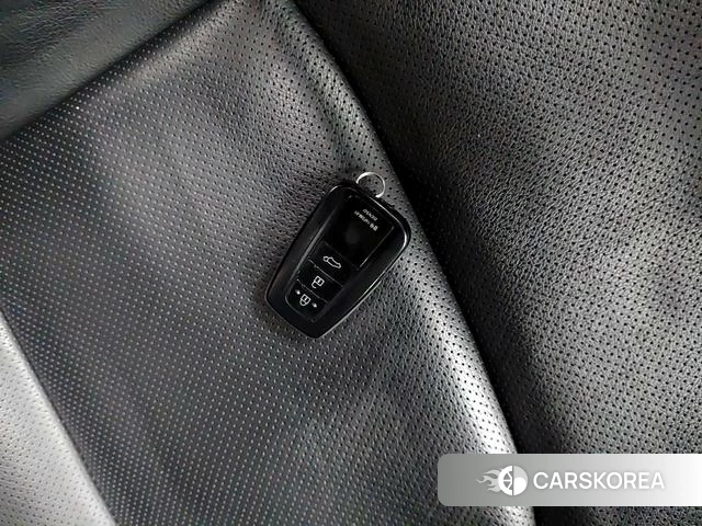 Toyota Wildlander 2020 Серебристо-серый из Китая, фото 4