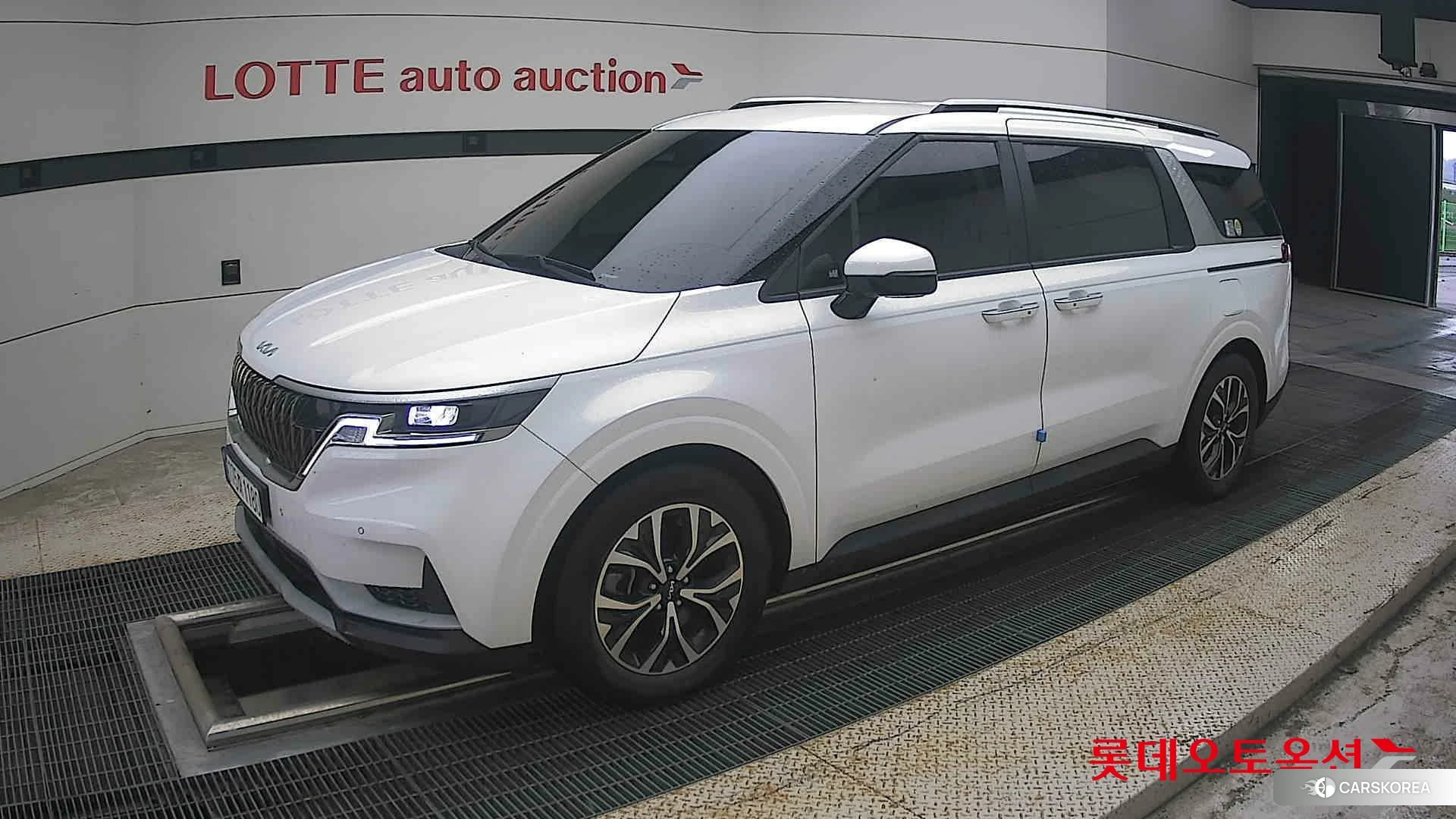 Kia Carnival 2023 Snow White Pearl (optional) из Кореи, фото 4