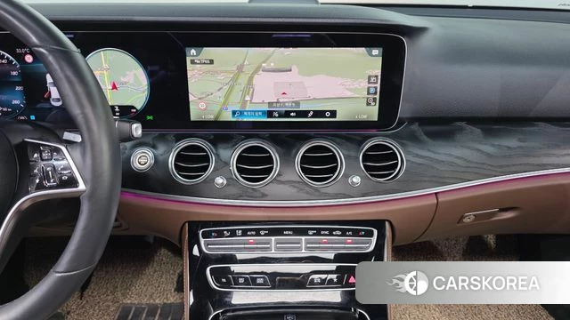 Mercedes-Benz E-Class W213 2023 Белый из Кореи, фото 4