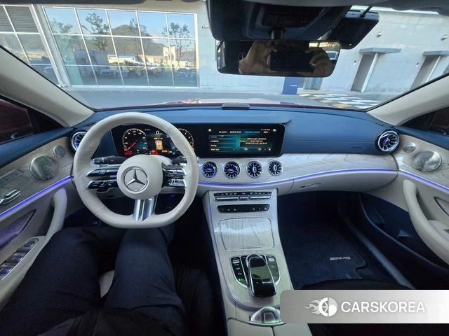 Mercedes-Benz E-Class W213 2023 Красный из Кореи, фото 4