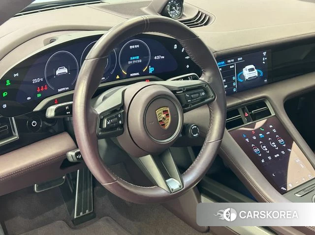 Porsche Taycan 2024 Серебряный из Кореи, фото 4