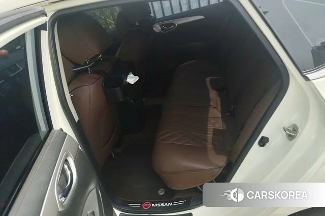 Nissan Sylphy 2024 Белый из Китая, фото 4