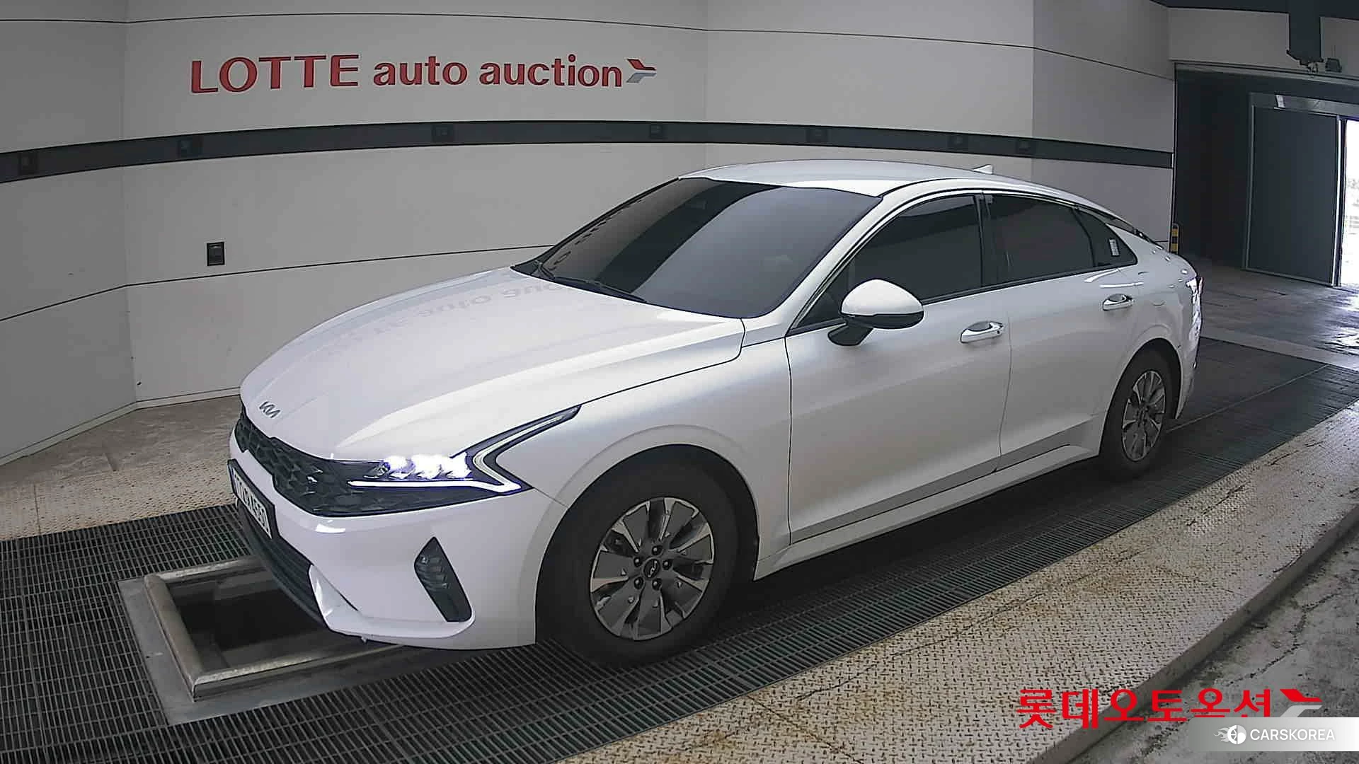 Kia K5 Hybrid 2023 Snow White Pearl (optional) из Кореи, фото 4