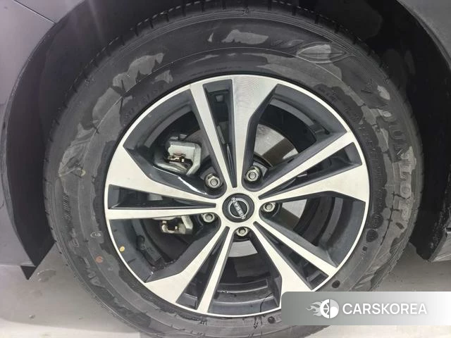 Nissan Sylphy 2023 Черный из Китая, фото 4