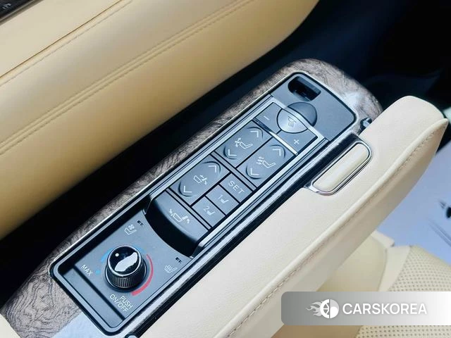 Toyota Alphard 2021 Белый из Китая, фото 4