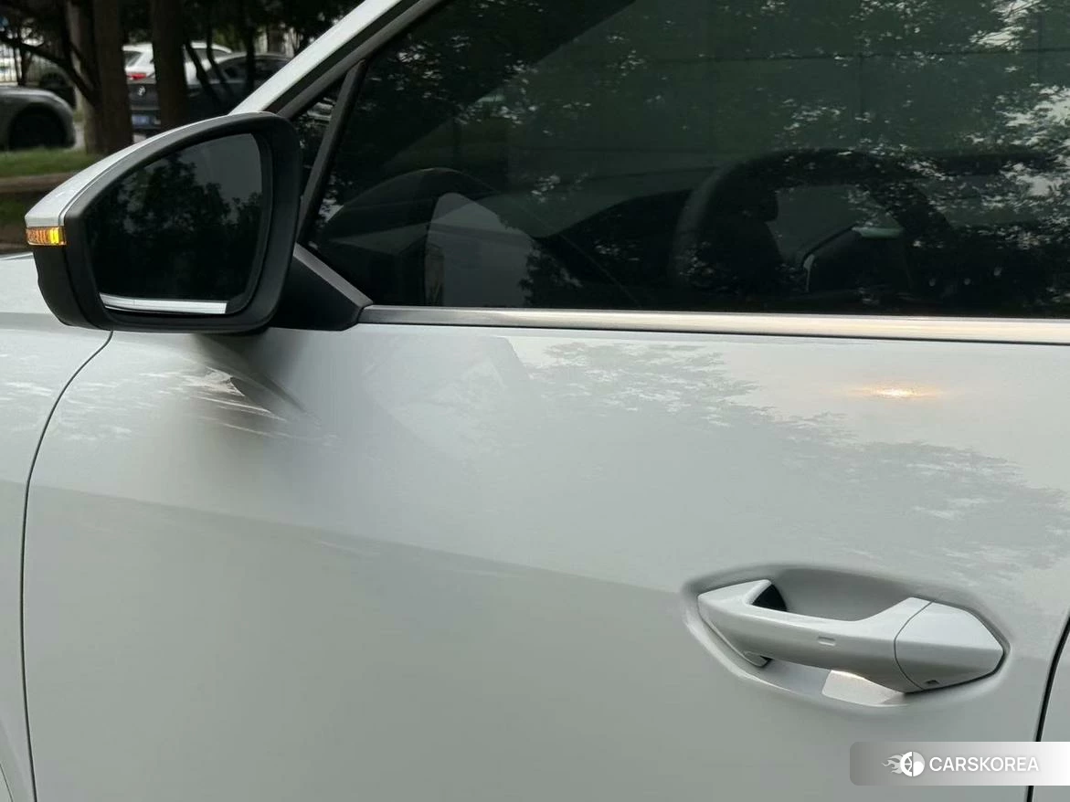 Audi Q4 2023 Белый из Китая, фото 4
