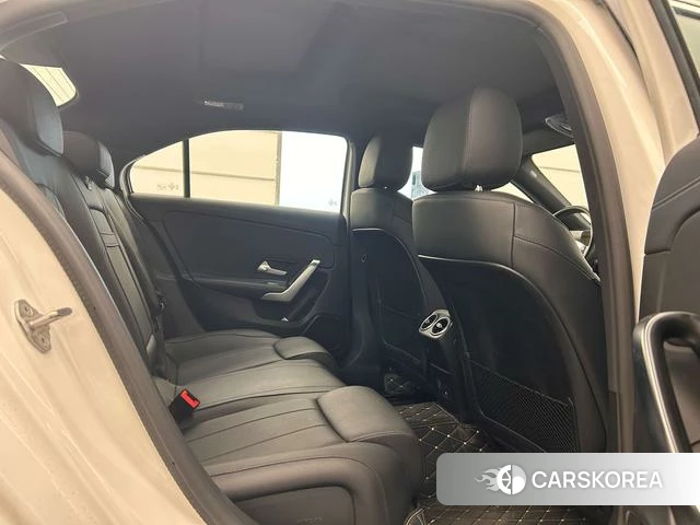 Mercedes-Benz A-Class 2023 Белый из Китая, фото 4