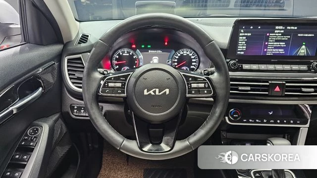 Kia Seltos 2022 Белый из Кореи, фото 4