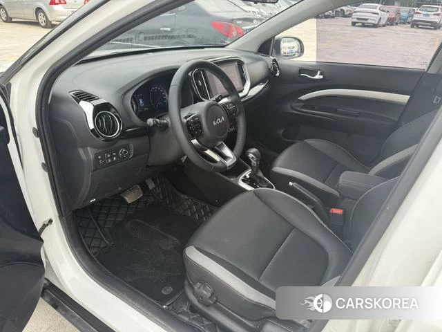 Kia KX1 2024 Белый из Китая, фото 4