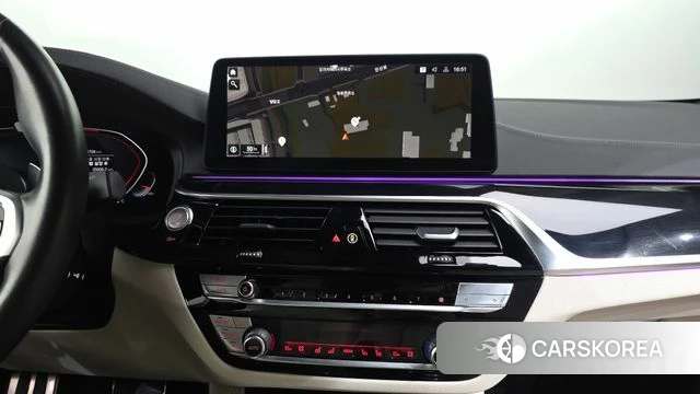BMW 5 Series (G30) 2021 Черный из Кореи, фото 4