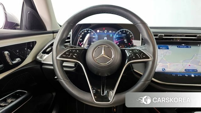 Mercedes-Benz E-Class W214 2024 Серебристо-серый из Кореи, фото 4