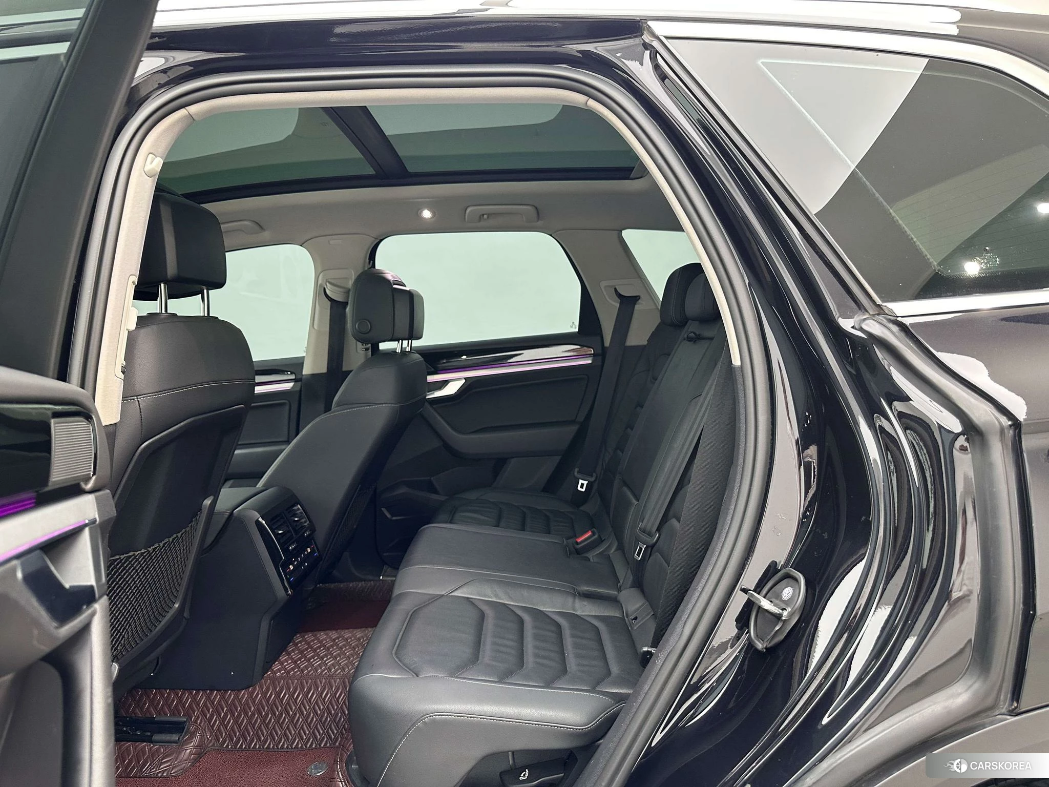 Volkswagen Touareg 2020 Черный из Китая, фото 4